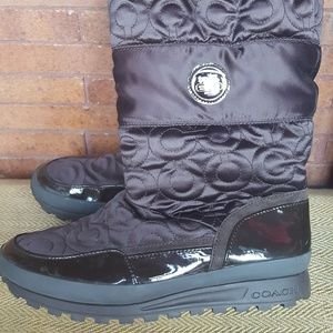 Coach Logo puffer brown snow boots